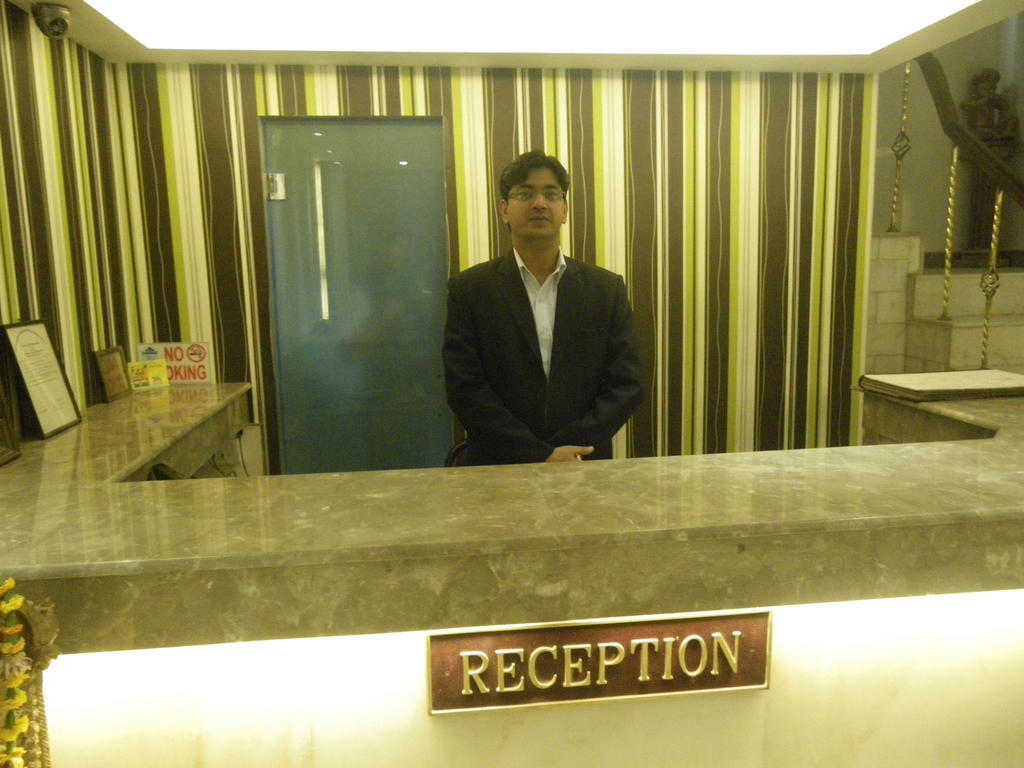 Hotel Metro Continental Delhi  Luaran gambar